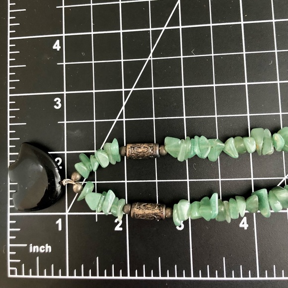 Vintage Southwestern Stone Totem Bear Pendant Necklace - Picture 6 of 8